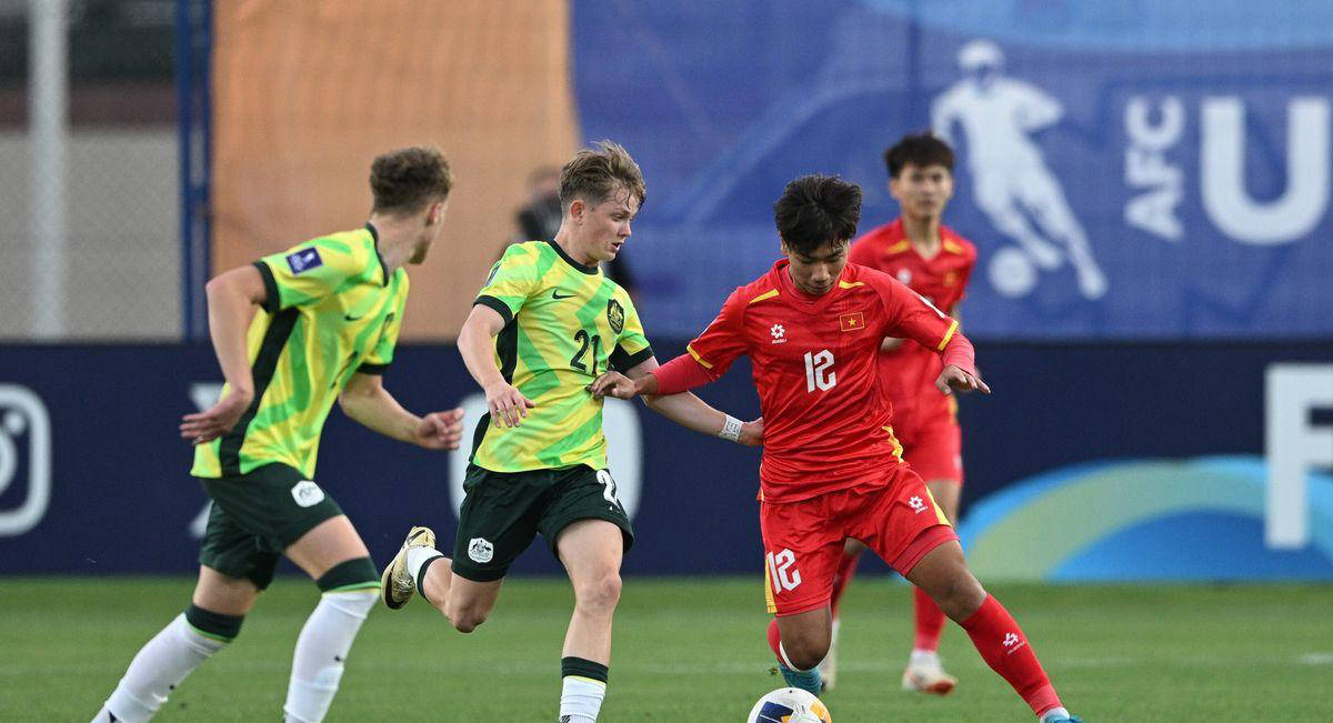 包含球队实力逐渐蜕变,新一代球员崭露头角的词条 包含球队实力逐渐蜕变,新一代球员崭露头角的词条