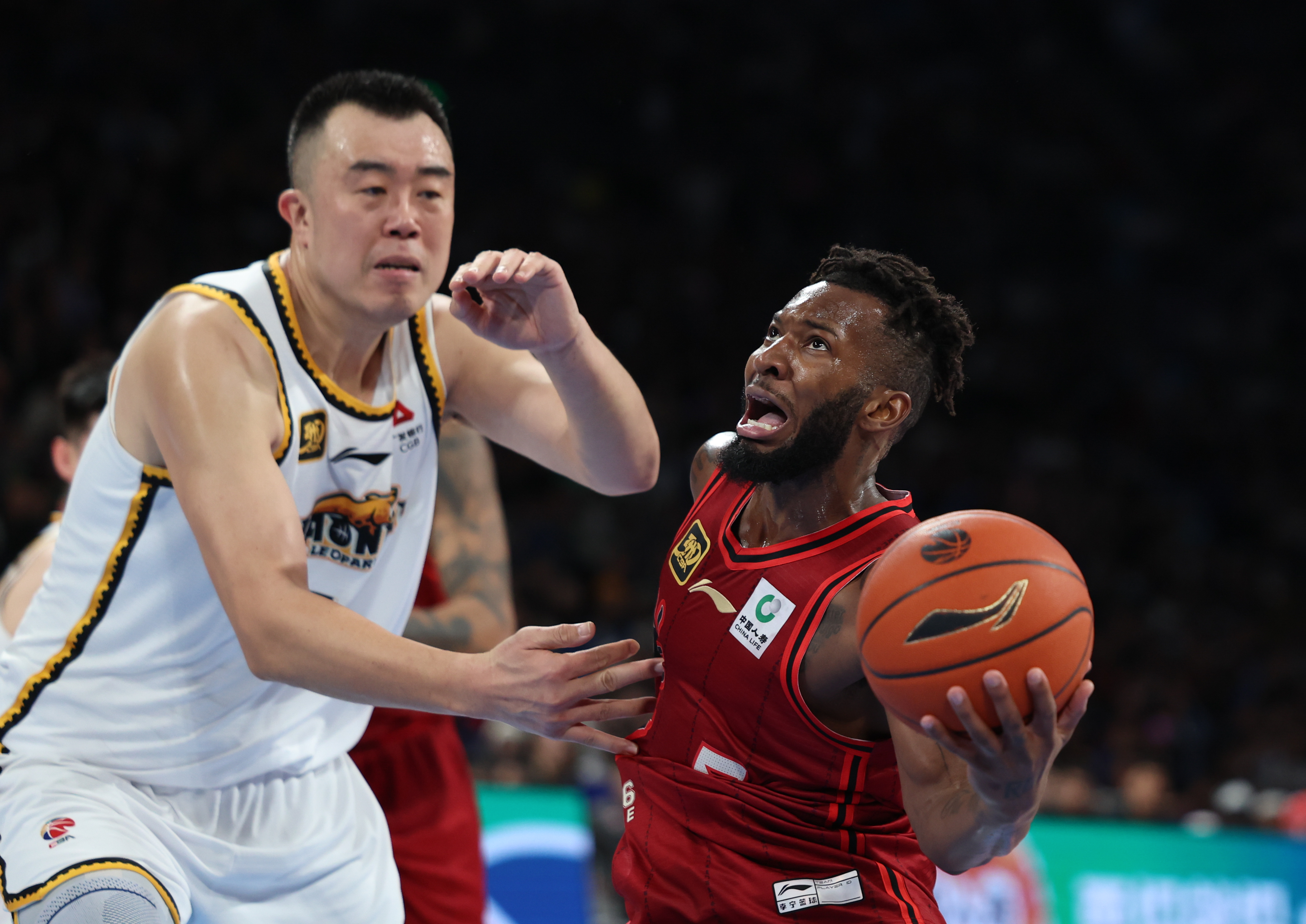 爱游戏中国官网-比赛过程中球队实力体现，逐步拉开比分差距的简单介绍