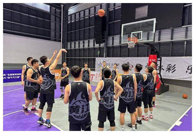 爱游戏网页版入口-包含篮球俱乐部引进新成员，备战全新赛季的词条