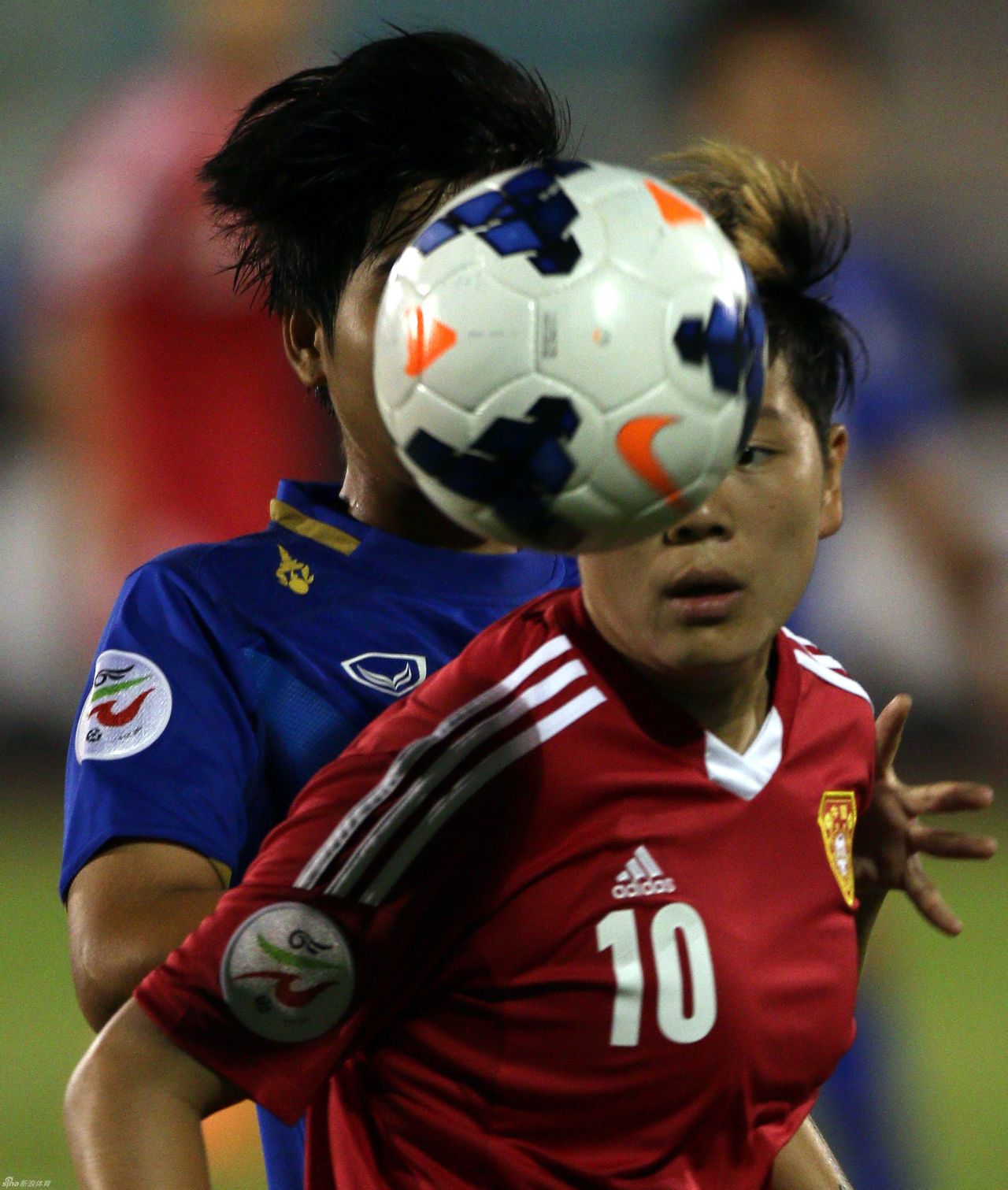 亚洲女足比赛掀起轰动，中国女足表现抢眼