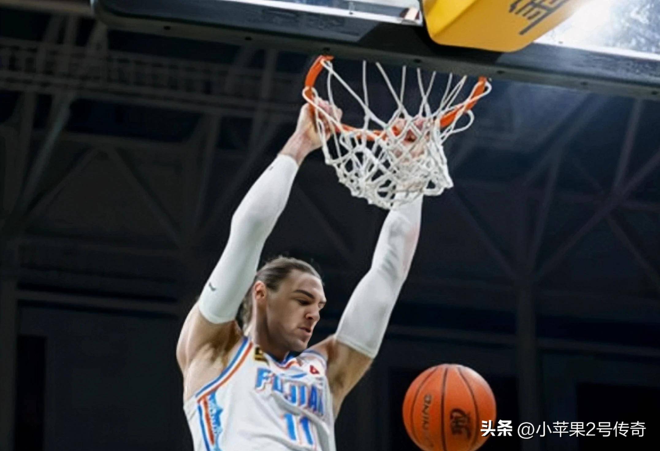 爱游戏官网-福建男篮崭露头角，备战季后赛