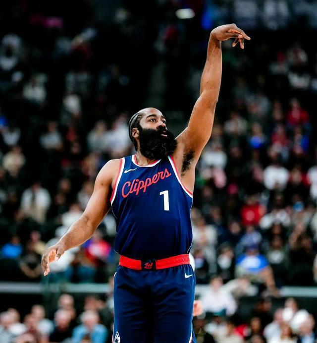 爵士客场不敌火箭，遭遇连败下场赛季濒危的简单介绍