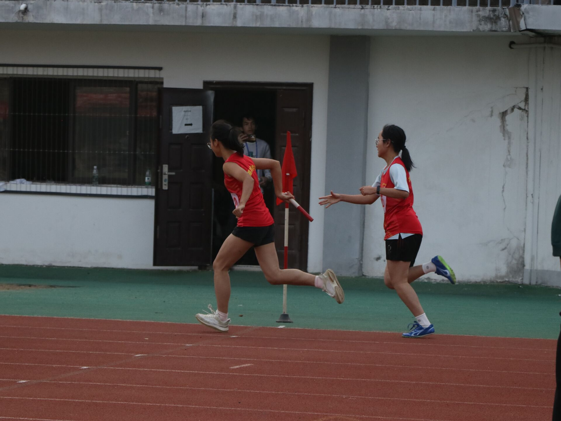 田径女子米决赛:惠颖斩获金牌 田径女子米决赛:惠颖斩获金牌