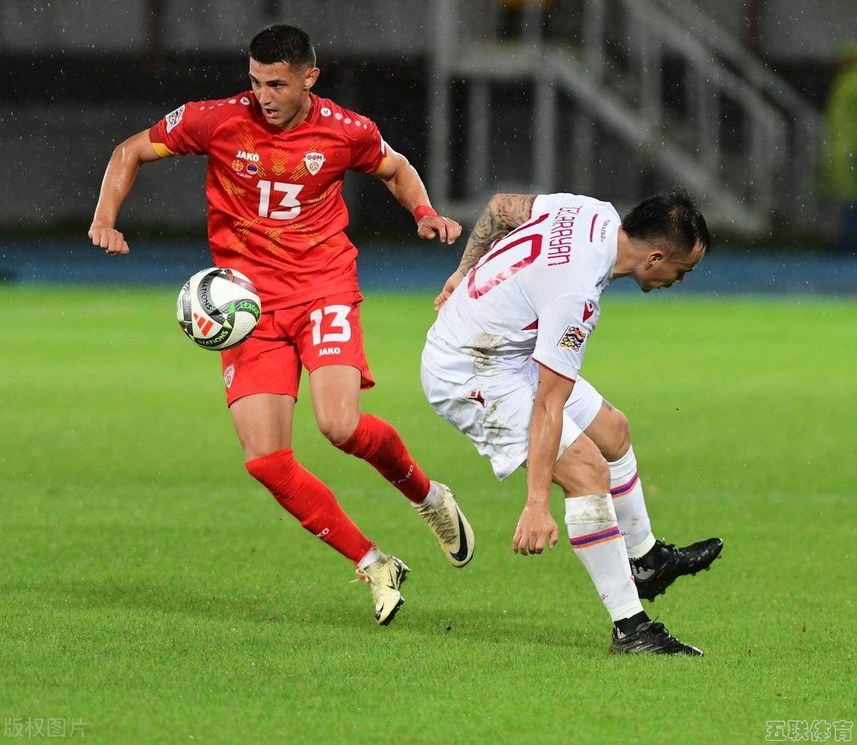 爱游戏在线-包含欧国联淘汰赛场面一触即发，胜负难料的词条