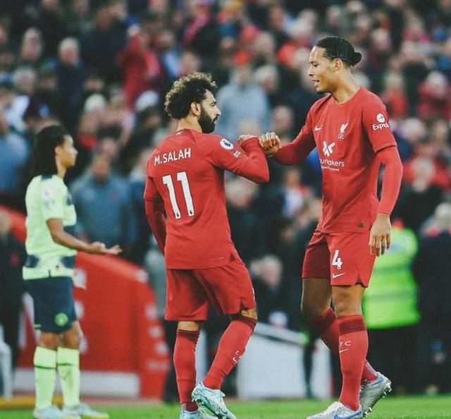 爱游戏在线-利物浦传奇球员归队，欧冠欢庆盛宴即将开启的简单介绍