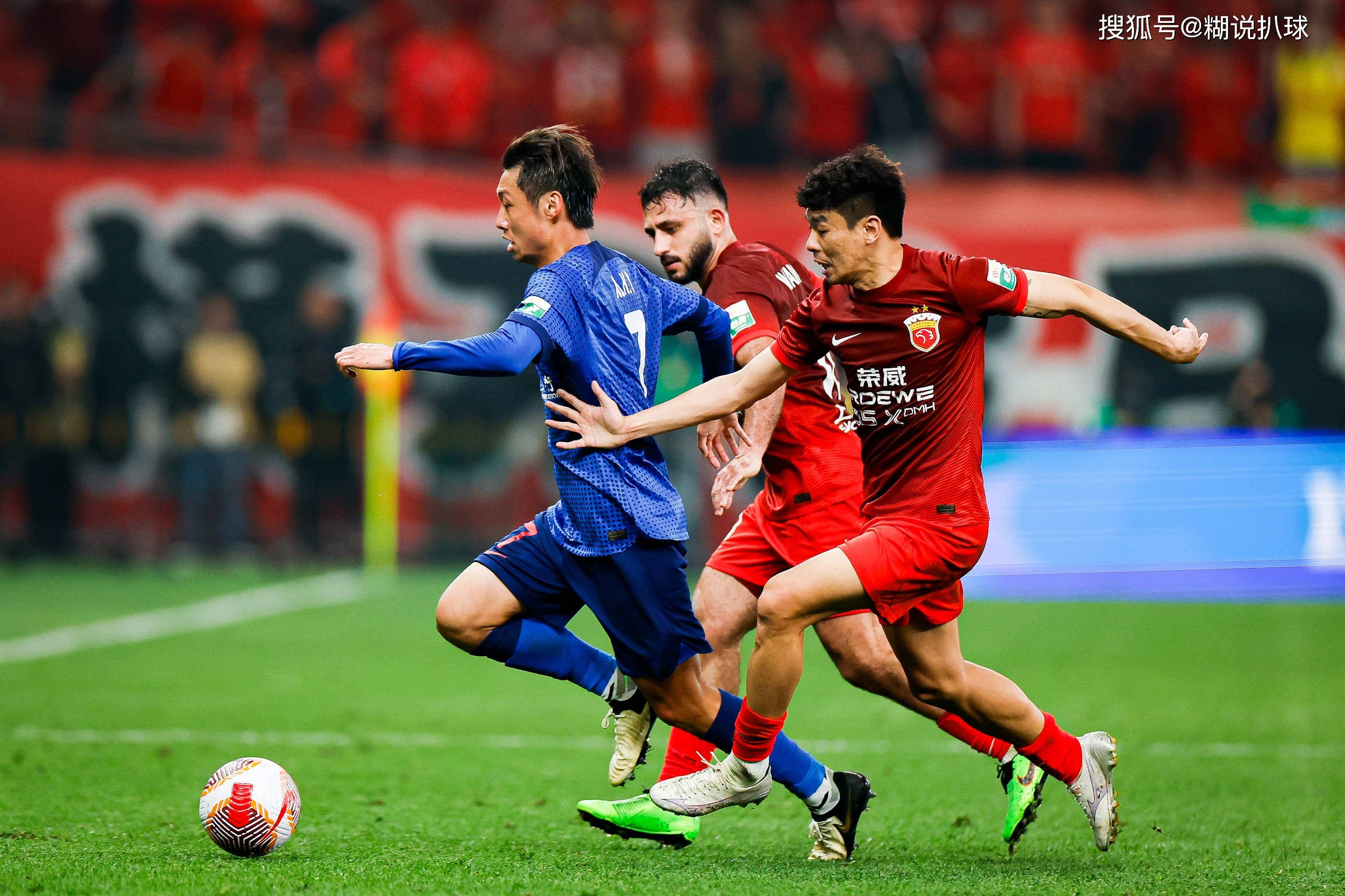 爱游戏入口-中超球队迎来关键时刻，备战冲击冠军