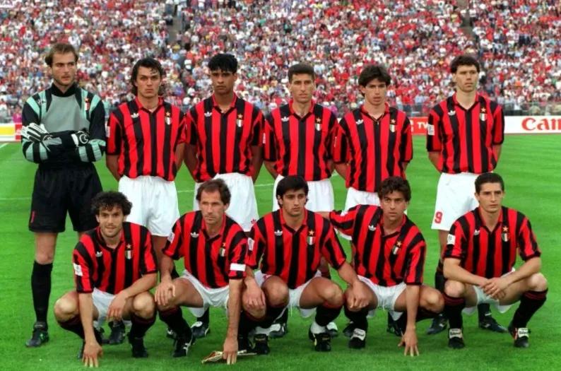 米兰德比激情上演球迷热情高涨