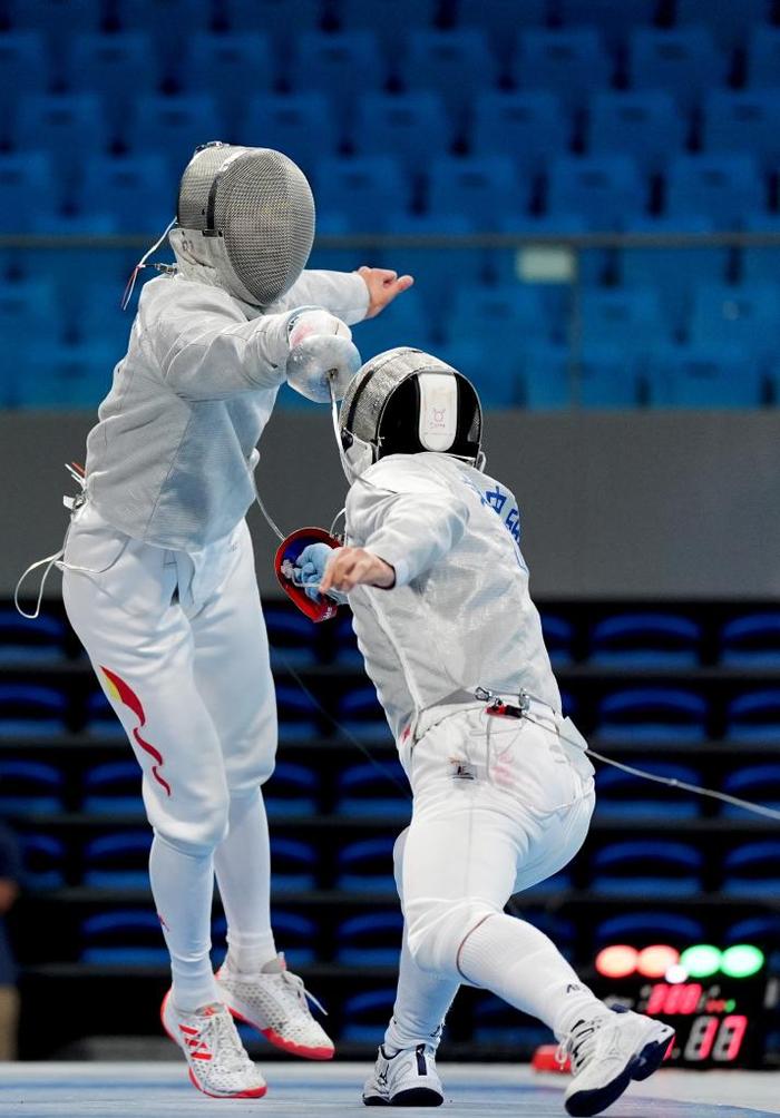 关于击剑比赛现场报道:剑客实力对决搏击擂台的信息 关于击剑比赛现场报道:剑客实力对决搏击擂台的信息