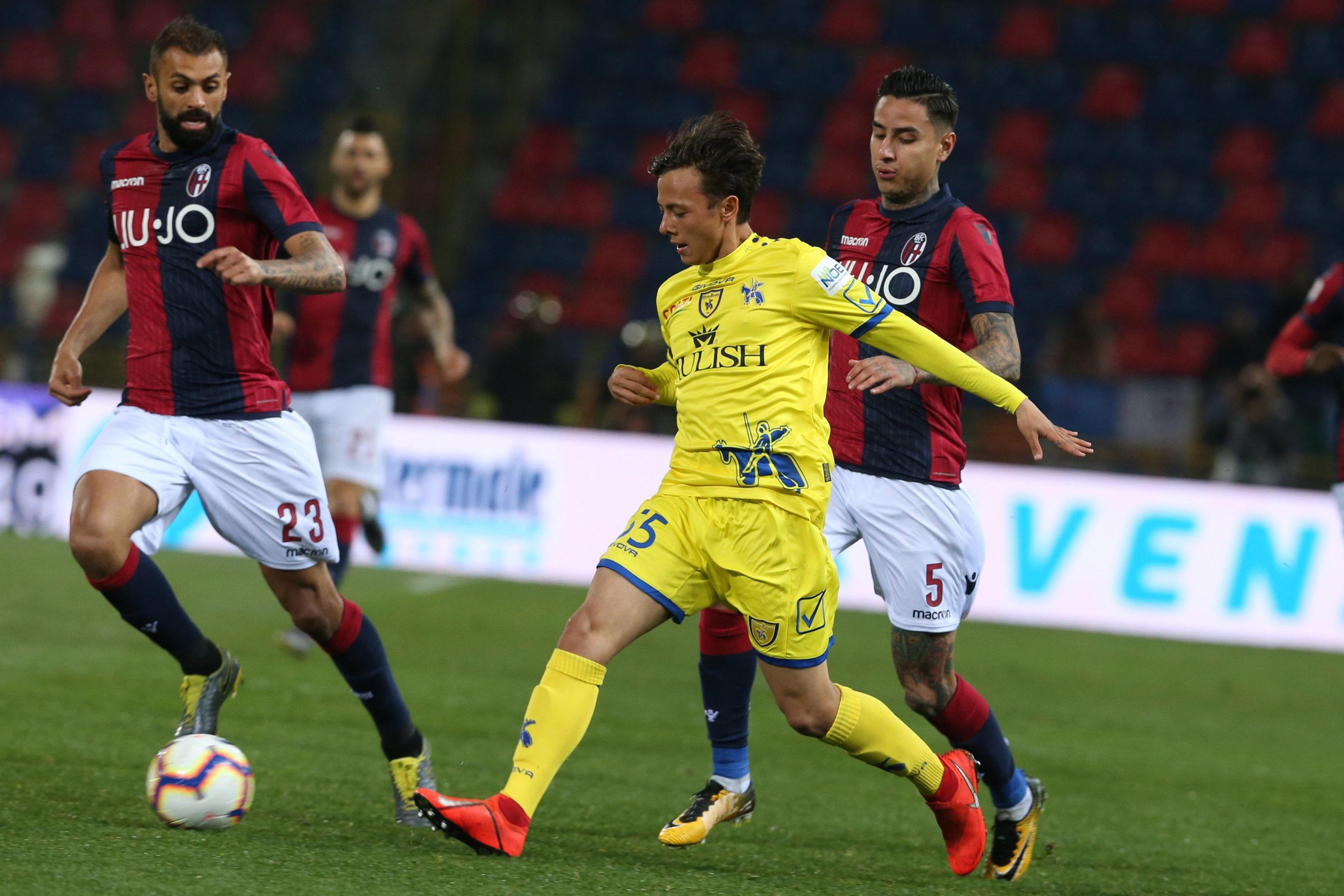 乌迪内斯主场击败切沃，稳居中游位置的简单介绍