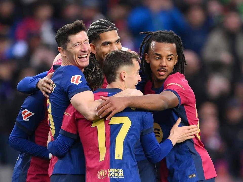 爱游戏网页版-巴塞罗那精彩进攻，三连胜保持领先