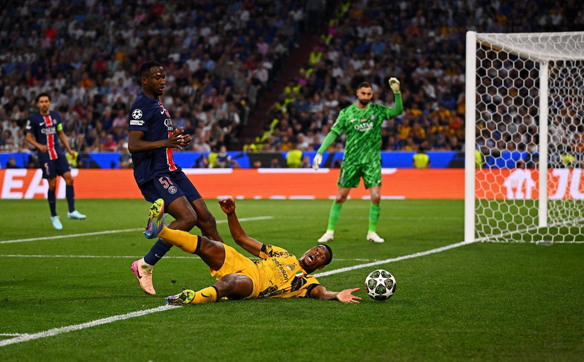 爱游戏官方入口-顶尖球队在比赛中展现了强大实力