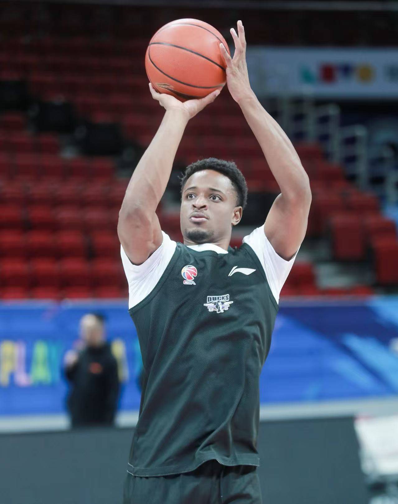 爱游戏登录-包含北京队主帅因伤退赛，球队面临领军危机的词条