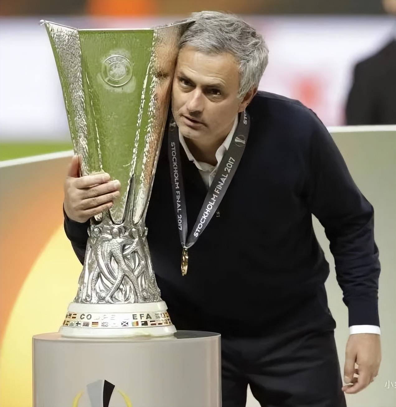 穆里尼奥重返曼联,球迷热议新任主帅的简单介绍 穆里尼奥重返曼联,球迷热议新任主帅的简单介绍