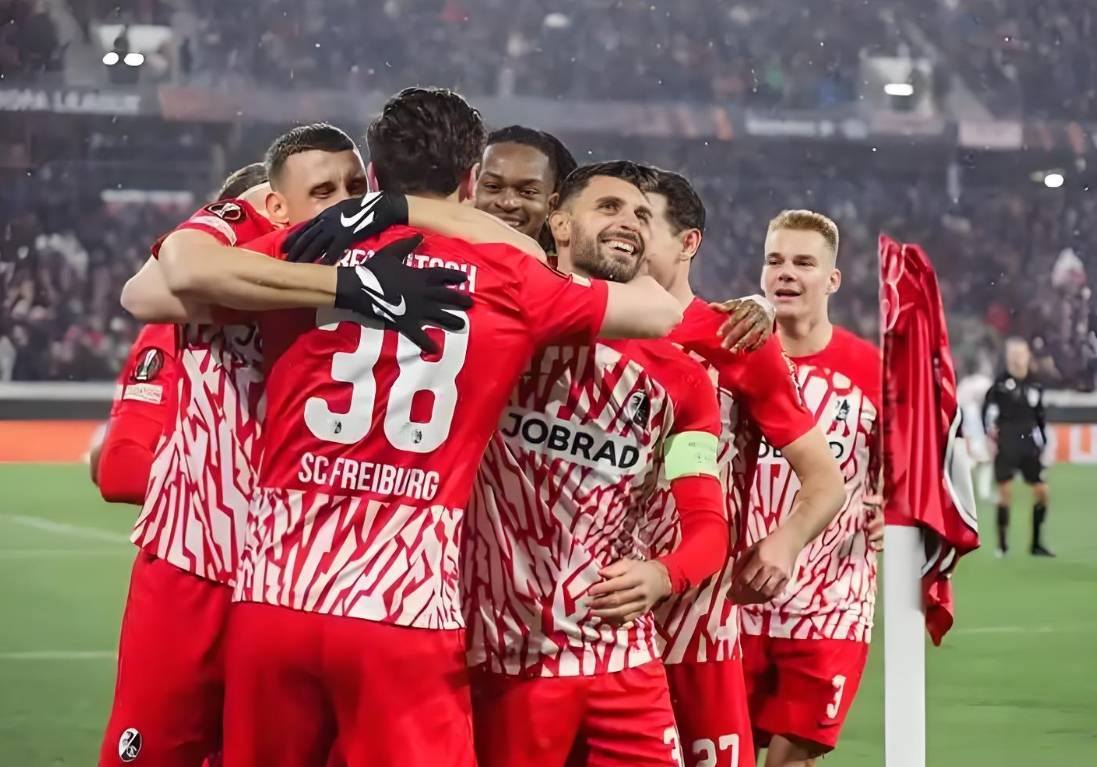 弗赖堡在主场迎战对手，完胜对手