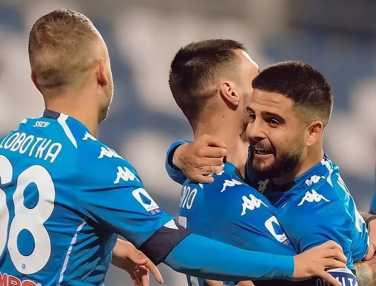 爱游戏官网入口-包含萨索洛客场逼平强敌，表现出色获得认可的词条