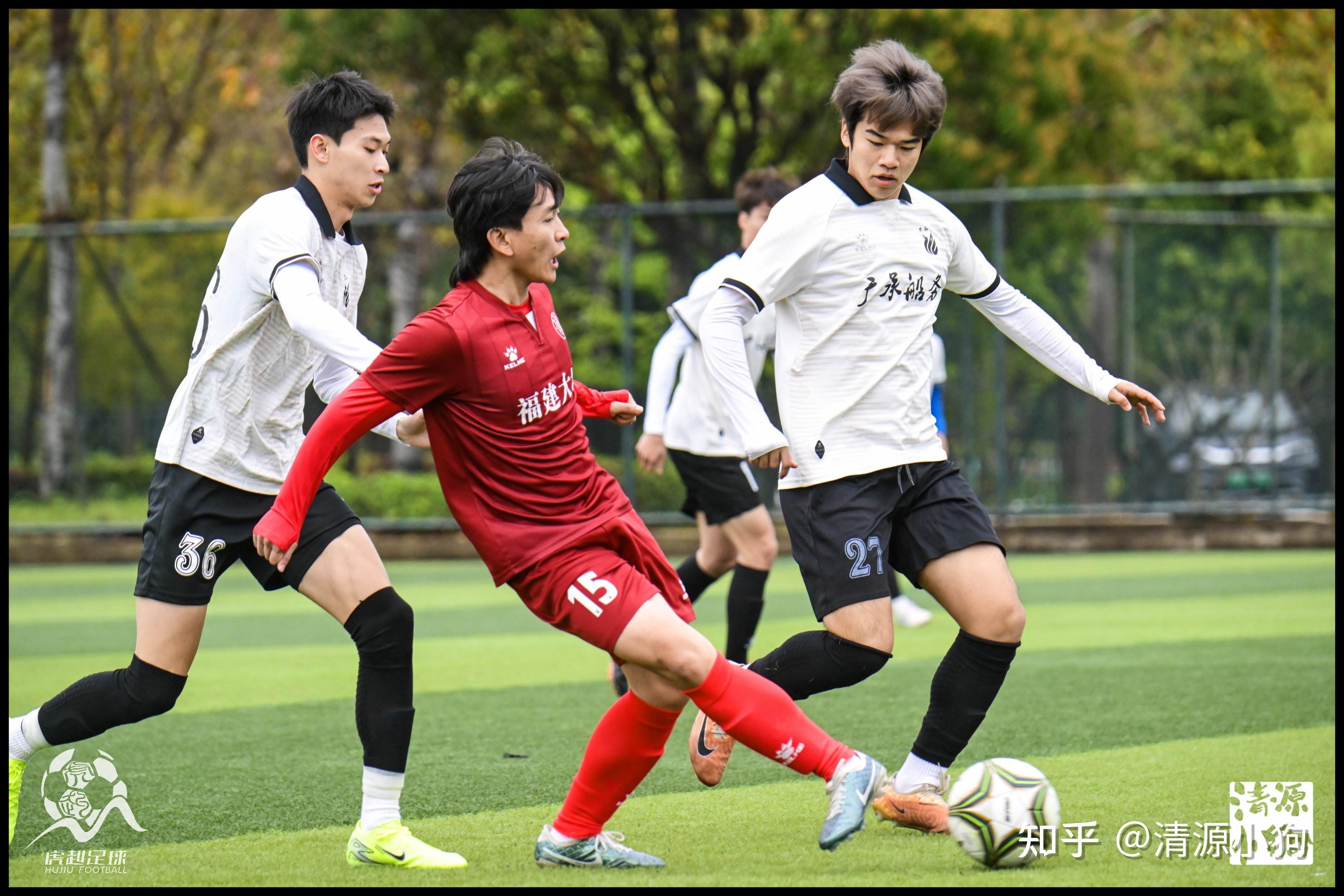 关于热情足球战场上演，球员实力拼争的信息